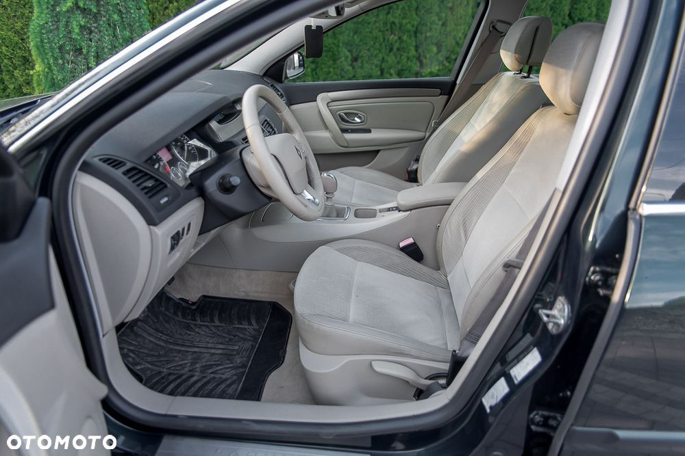 Renault Laguna 2.0 Privilege - 16