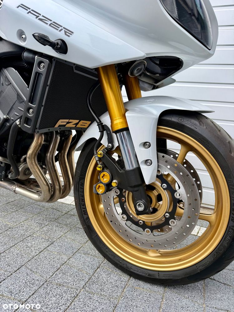 Yamaha FZ8 - 2