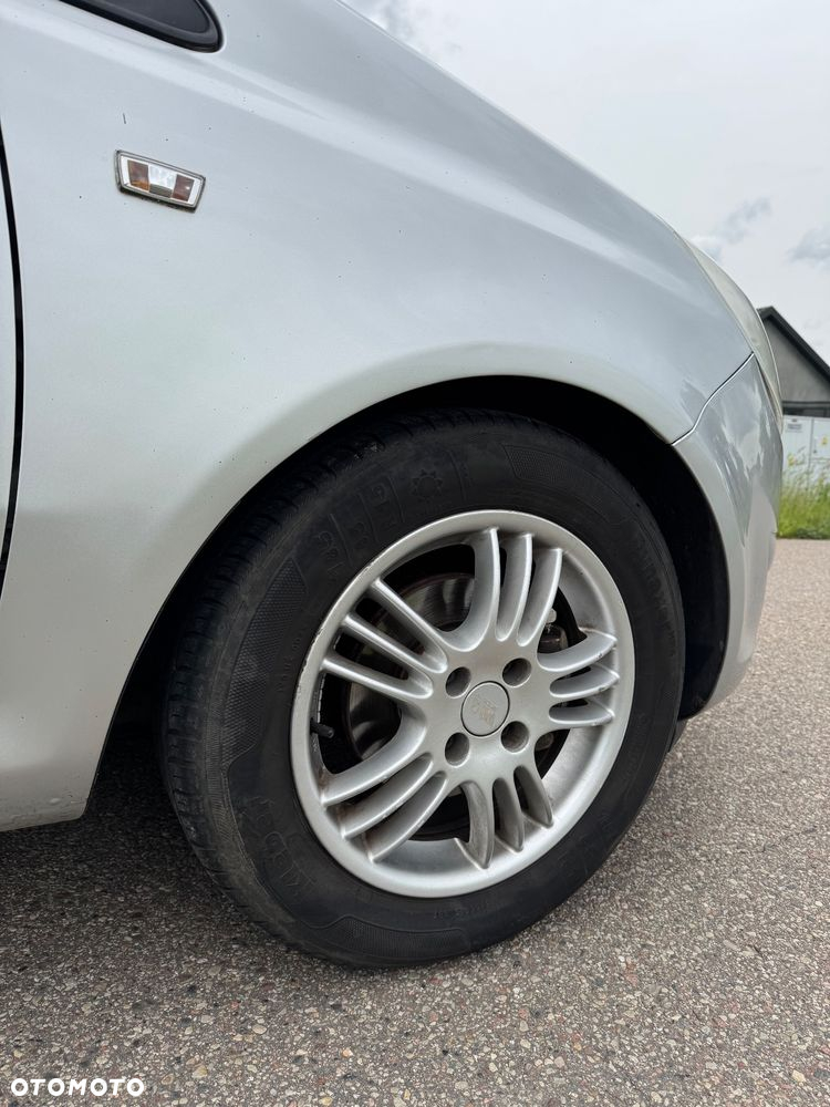 Opel Corsa - 11