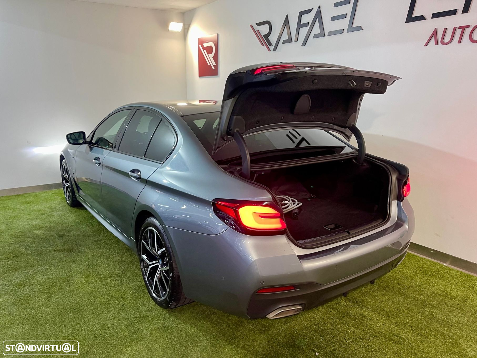 BMW 530 e Pack M - 42