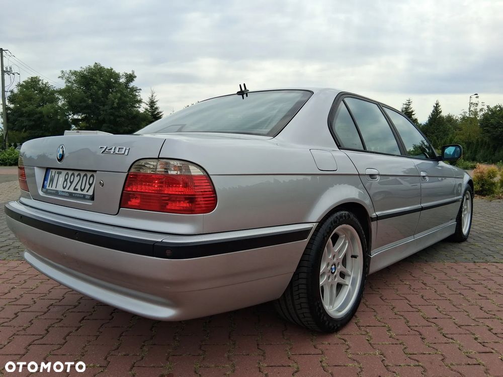 BMW Seria 7 - 7