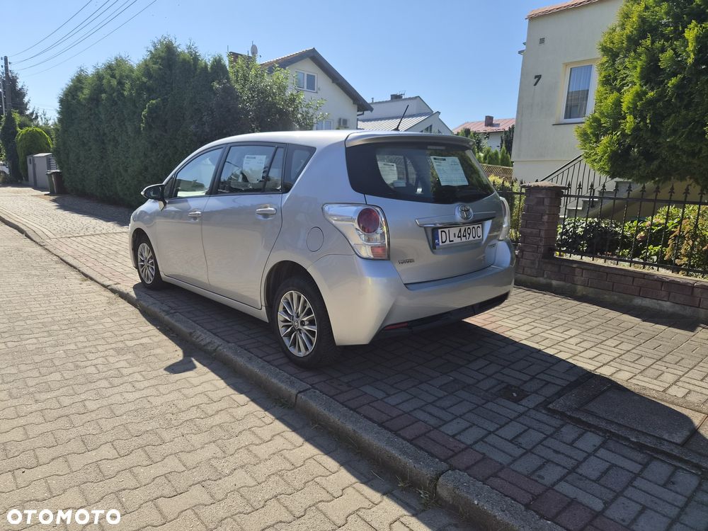 Toyota Verso - 3