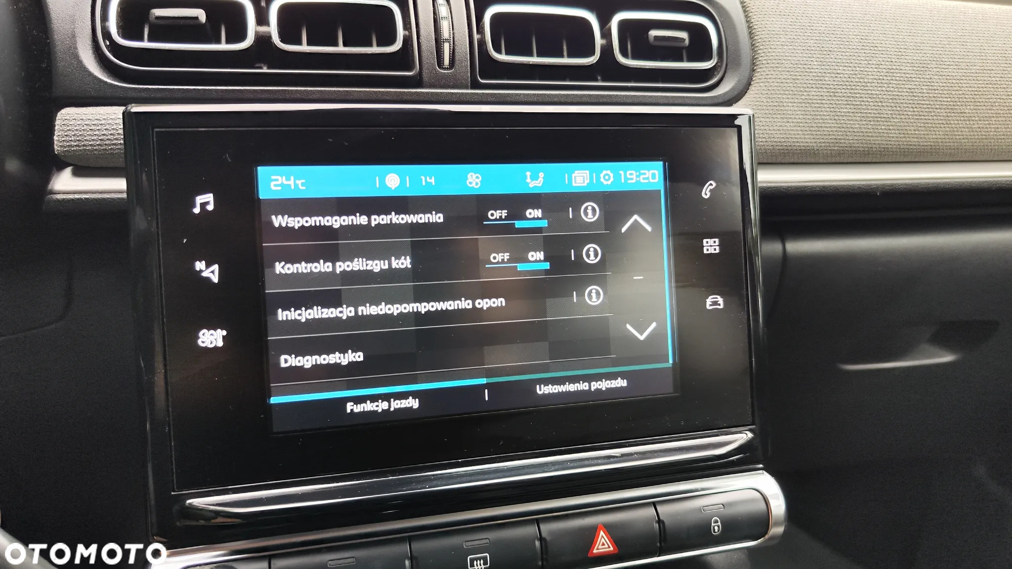 Citroën C3 1.2 PureTech Exclusive - 36