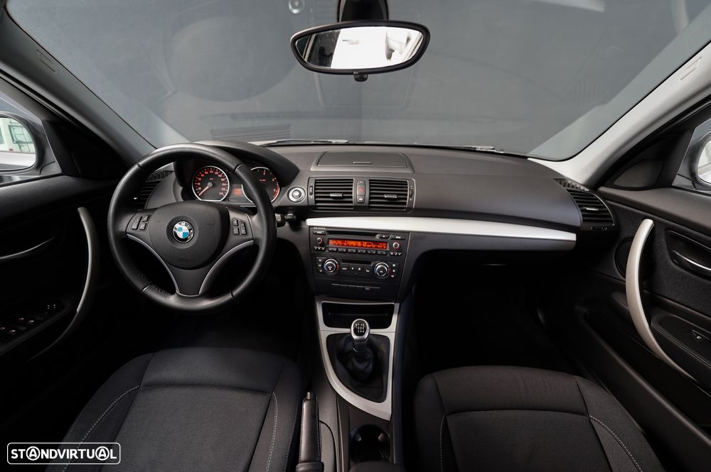 BMW 116 d Line Urban - 17