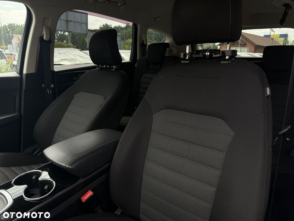 Ford S-Max - 8