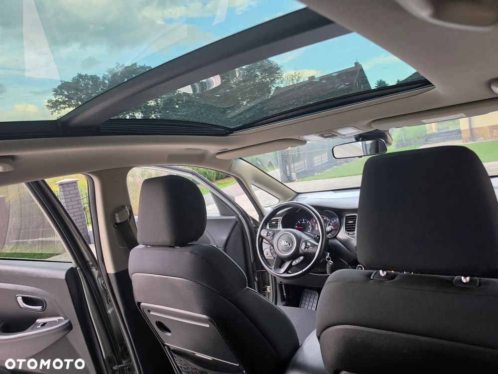 Kia Carens 1.7 CRDi 115 Dream-Team Edition - 25