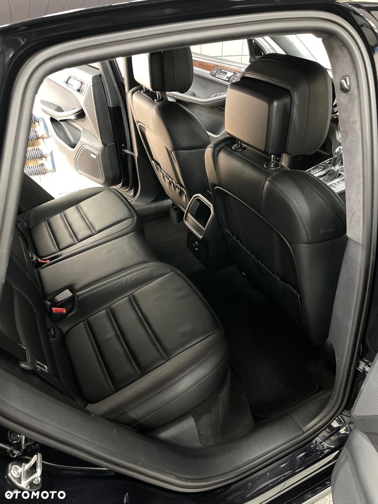 Porsche Macan Turbo PDK - 28
