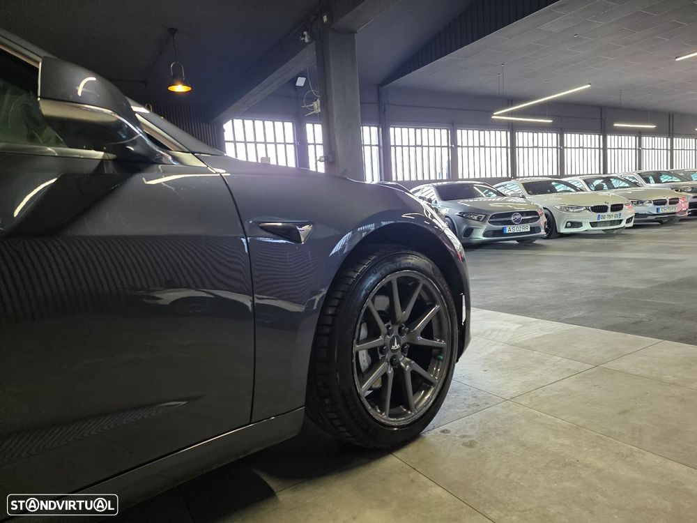 Tesla Model 3 Standard Range Plus RWD - 2