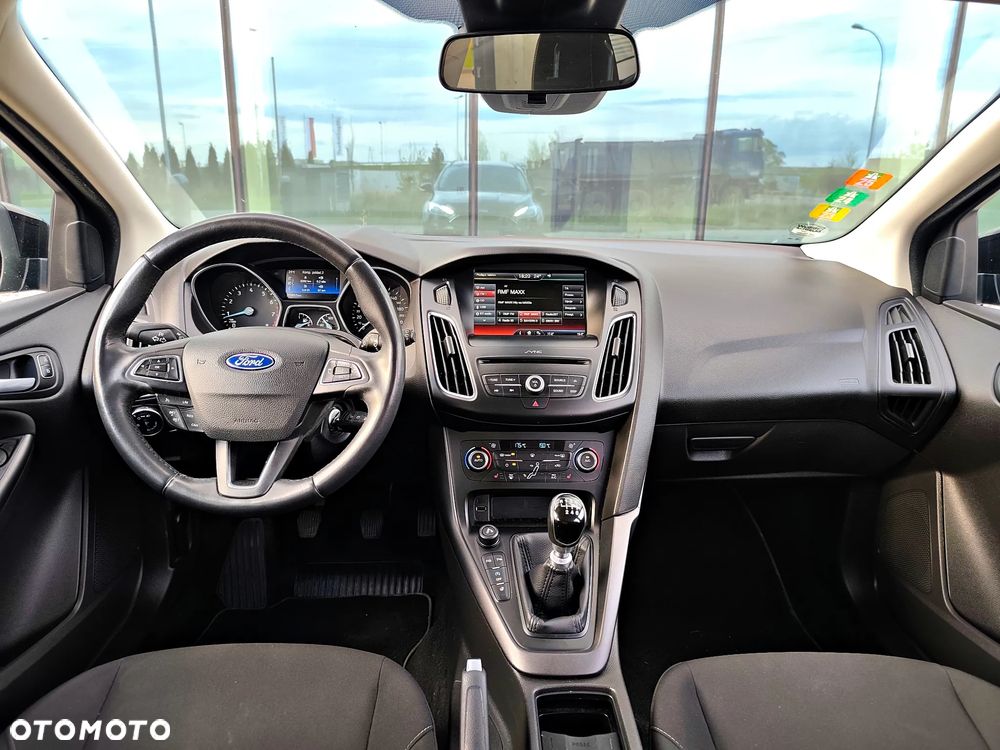 Ford Focus 1.0 EcoBoost Titanium - 6