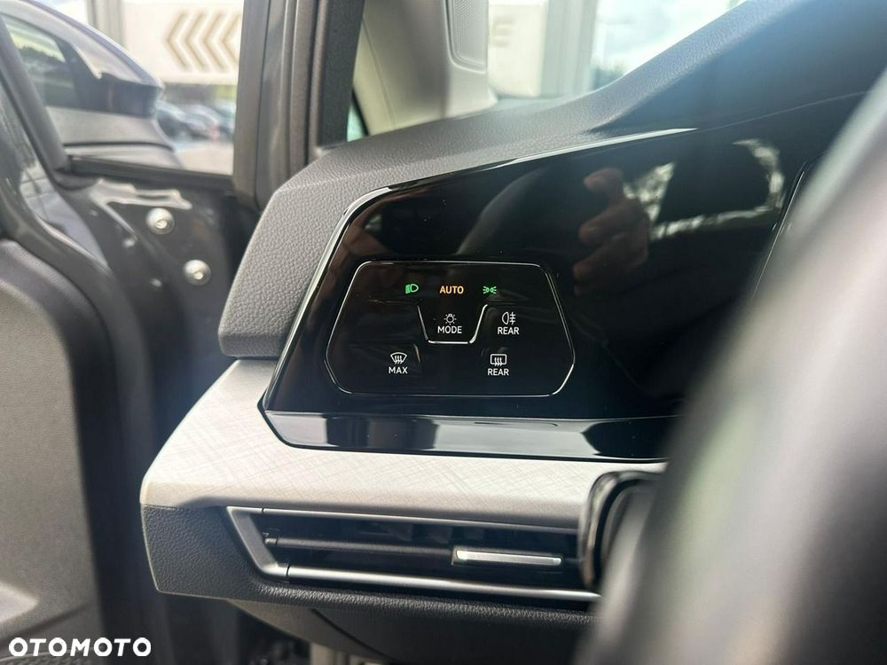 Volkswagen Golf 1.5 TSI EVO Life - 17