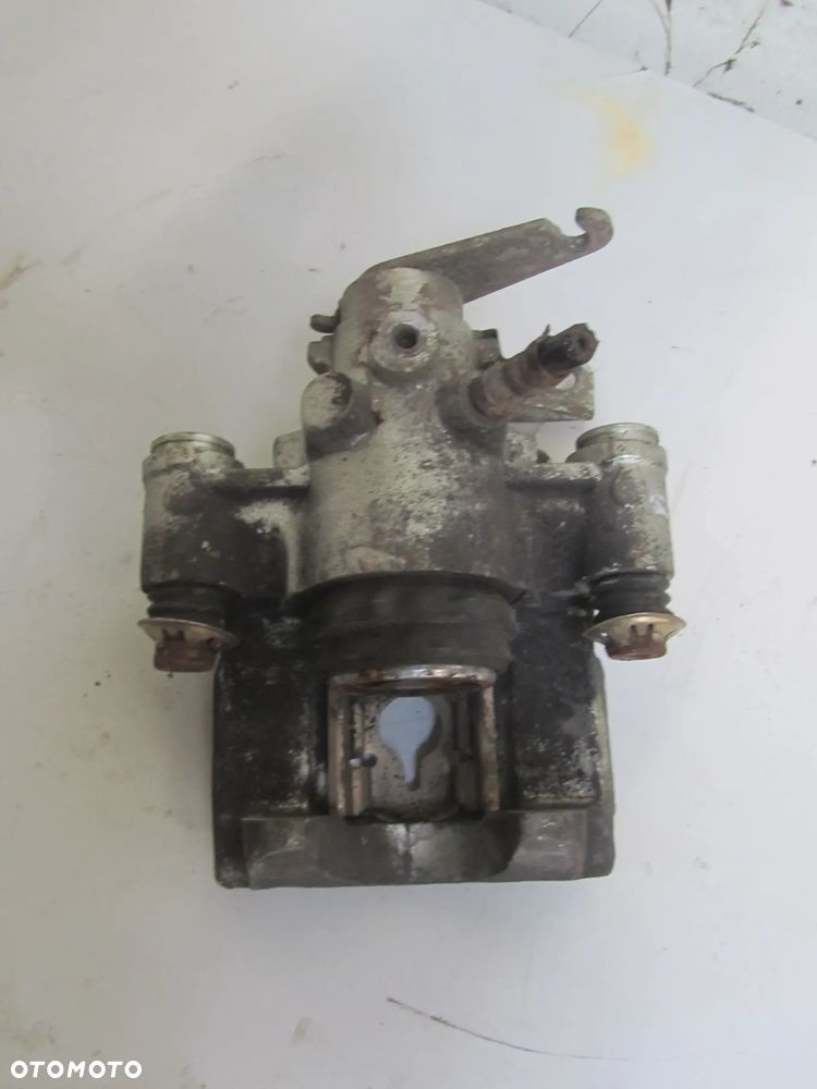 Iveco Daily 06->zacisk hamulcowy prawy tył - 2