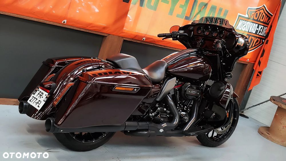 Harley-Davidson CVO Street Glide - 3