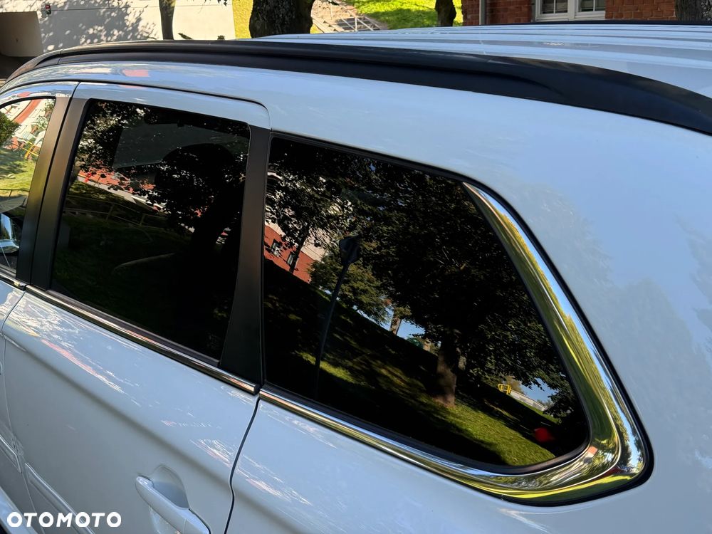 Mitsubishi Outlander PHEV Instyle NAVI + - 26