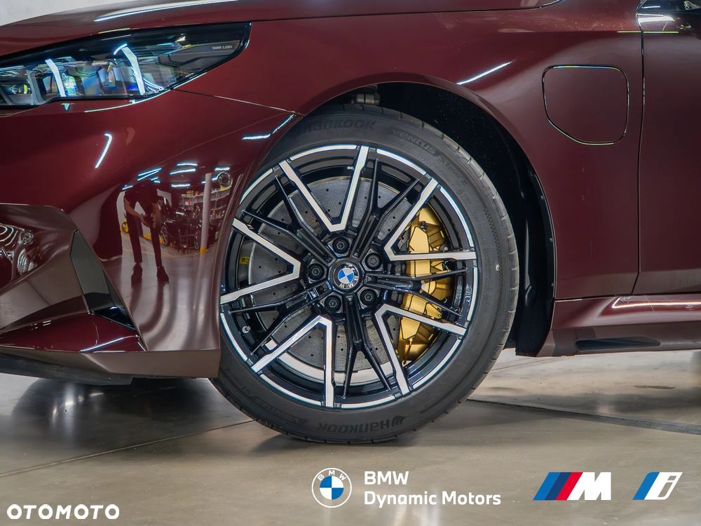 BMW M5 xDrive - 10