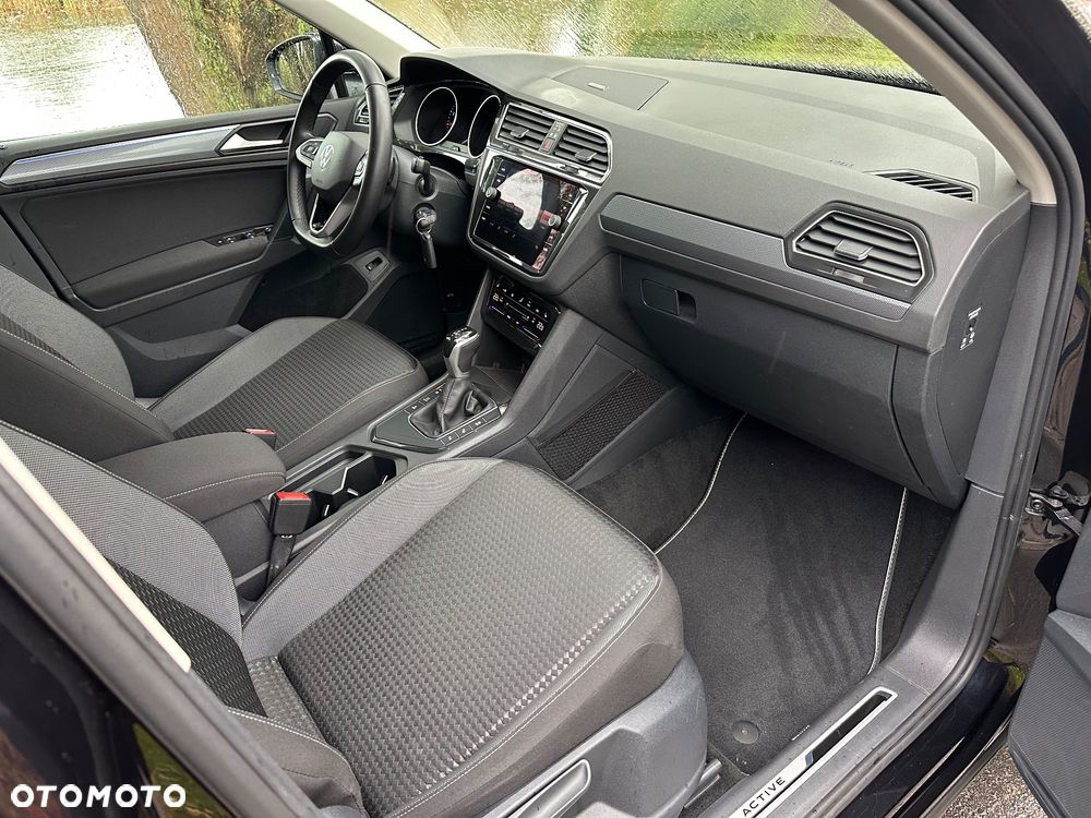 Volkswagen Tiguan - 19