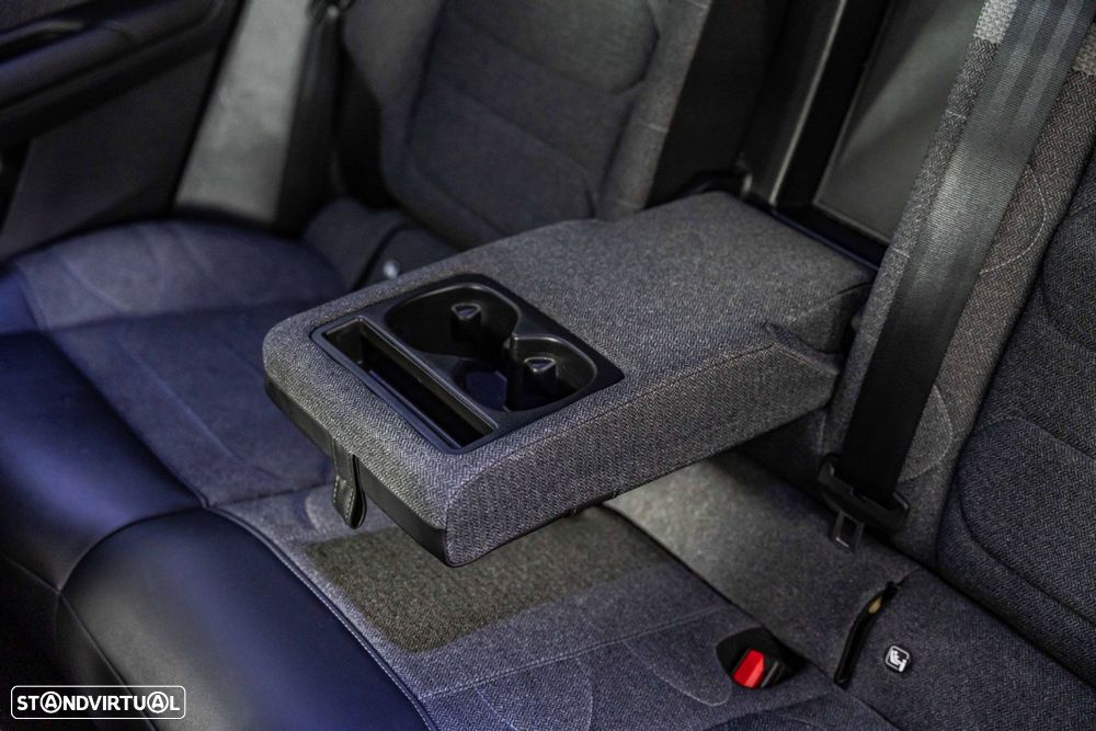 Citroën C5 X 1.6 Hybrid Plus e-EAT8 - 11