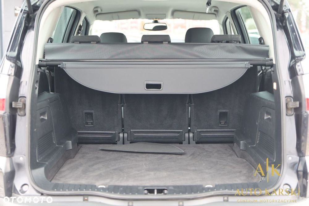 Ford S-Max - 17