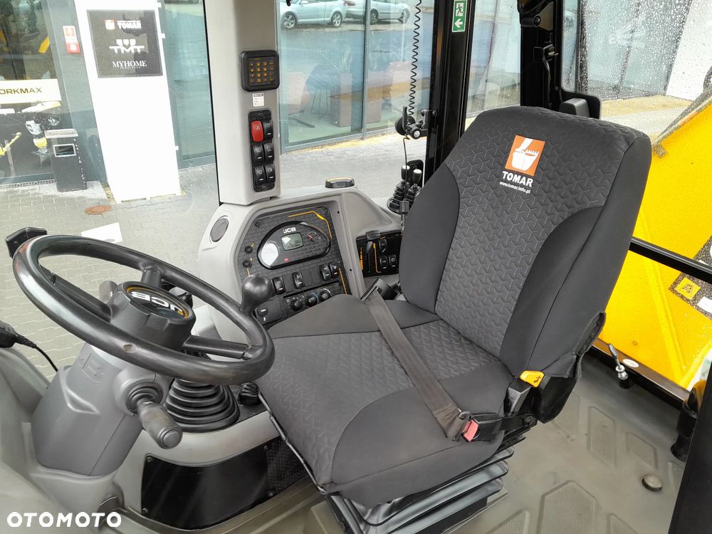 JCB 3CX COMPACT 2017R JOYSTICK - 16
