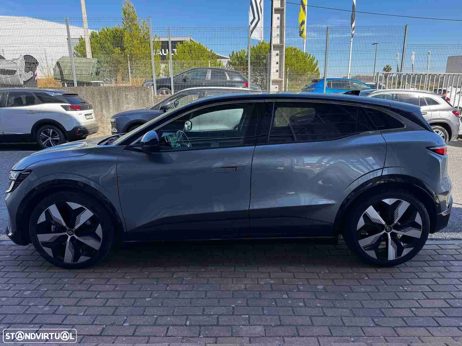 Renault Mégane E-Tech - 2