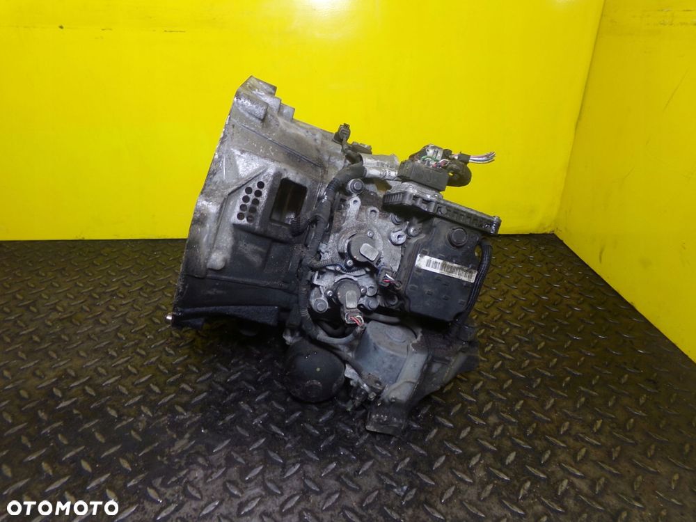 BERLINGO PARTNER 1.6 E-HDI 14r 92KM skrzynia biegow AUTOMAT 20DP22 - 14