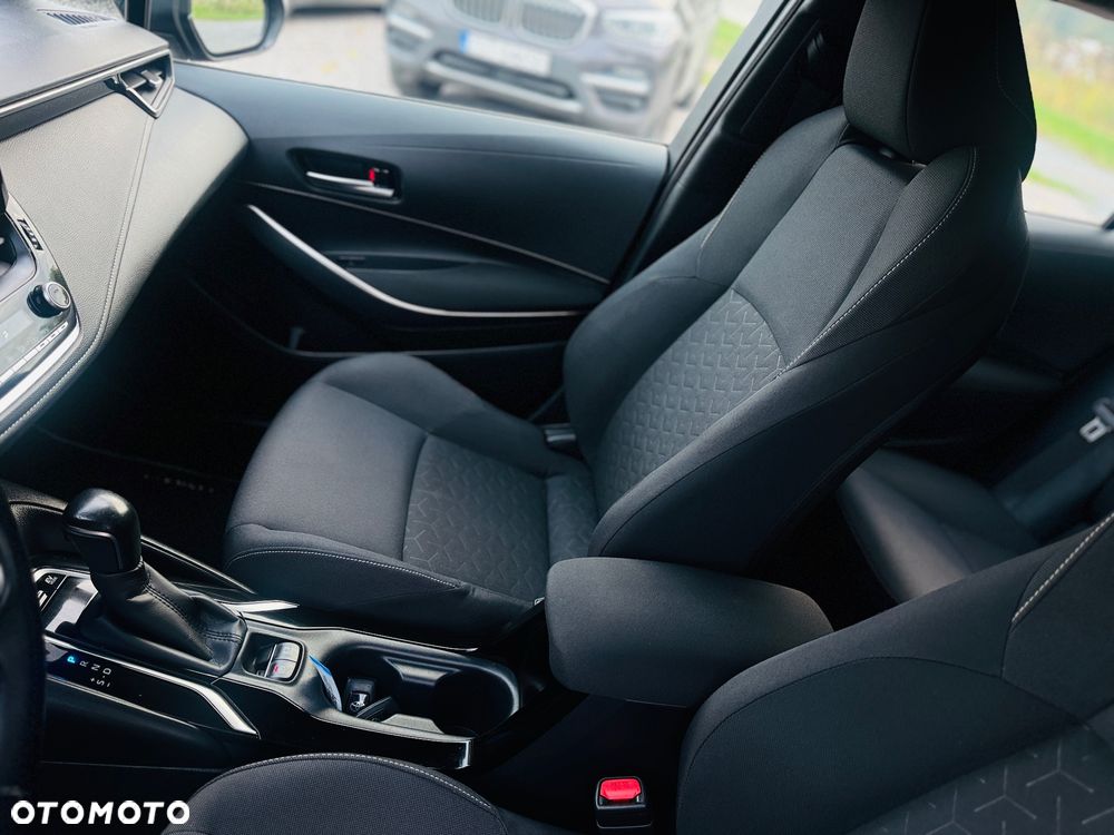 Toyota Corolla 2.0 Black&White - 20