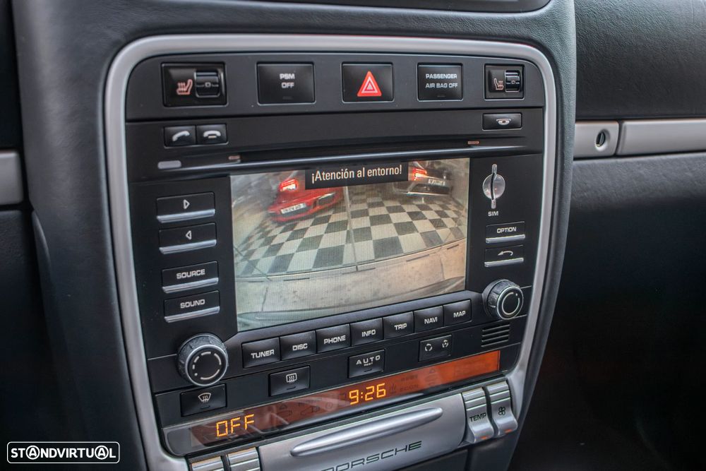 Porsche Cayenne Turbo S - 28