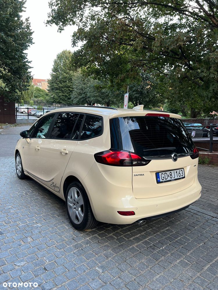 Opel Zafira 2.0 D (CDTI) Automatik Business Innovation - 4