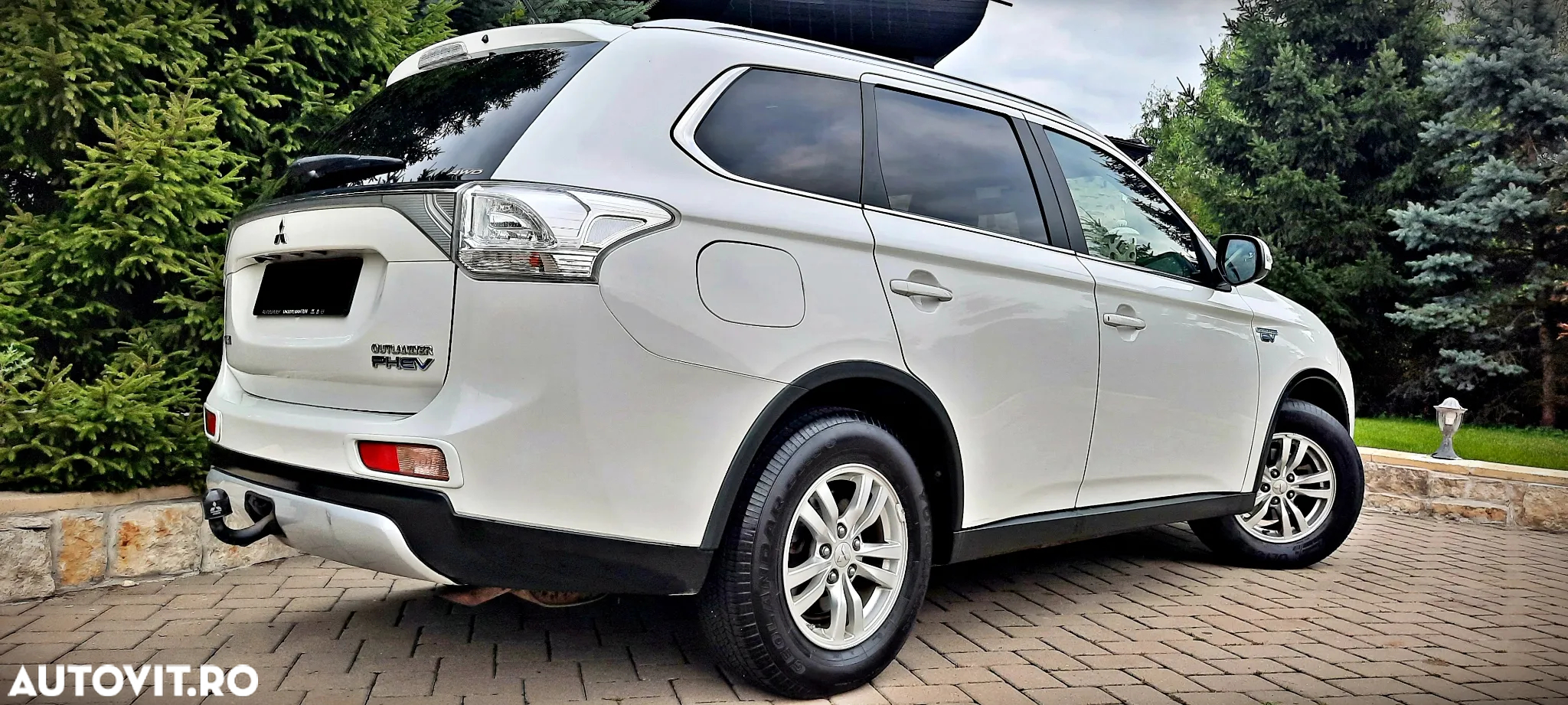 Mitsubishi Outlander 2.0 4WD Plug-In Hybrid - 6