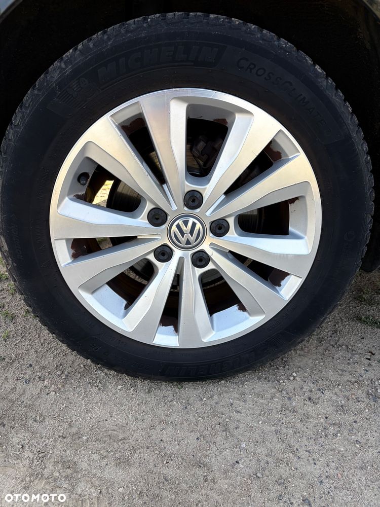 Volkswagen Golf 1.6 TDI BlueMotion Technology Comfortline - 19