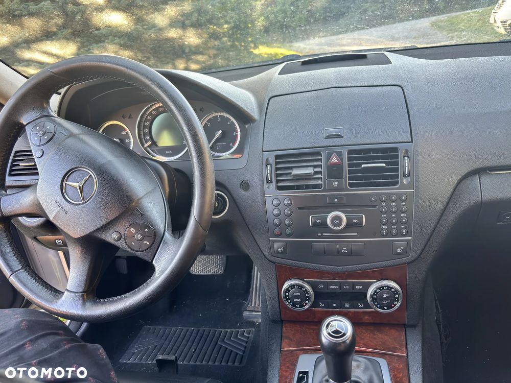 Mercedes-Benz Klasa C 220 CDI DPF Automatik Elegance - 13
