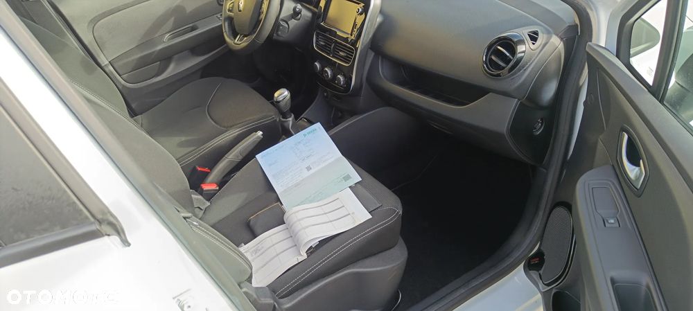 Renault Clio - 19