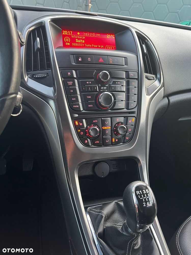 Opel Astra 1.4 Turbo Cosmo - 24