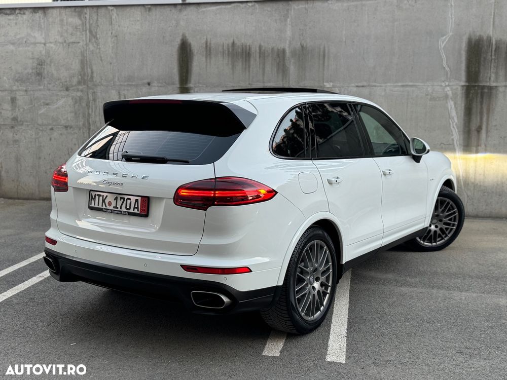 Porsche Cayenne Diesel Platinum Edition - 4