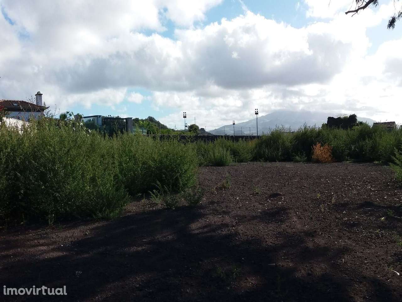 Terreno em zona urbana em Ponta Delgada - Grande imagem: 5/17