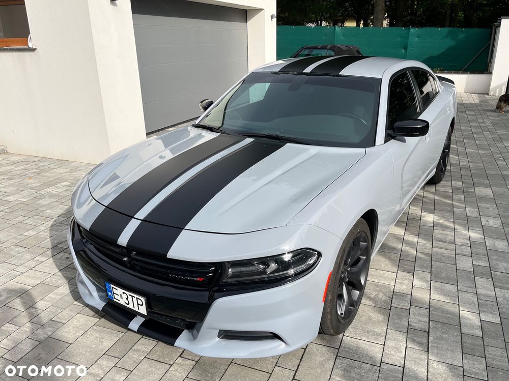 Dodge Charger - 4