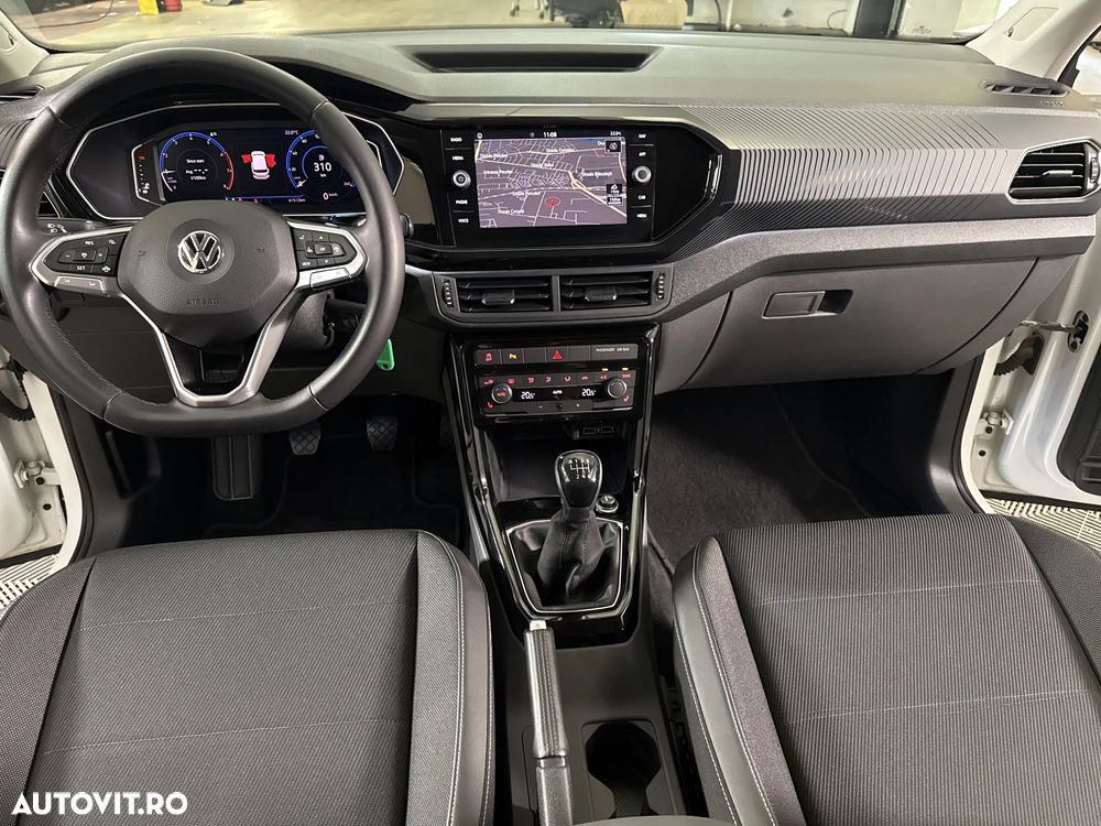 Volkswagen T-Cross - 10