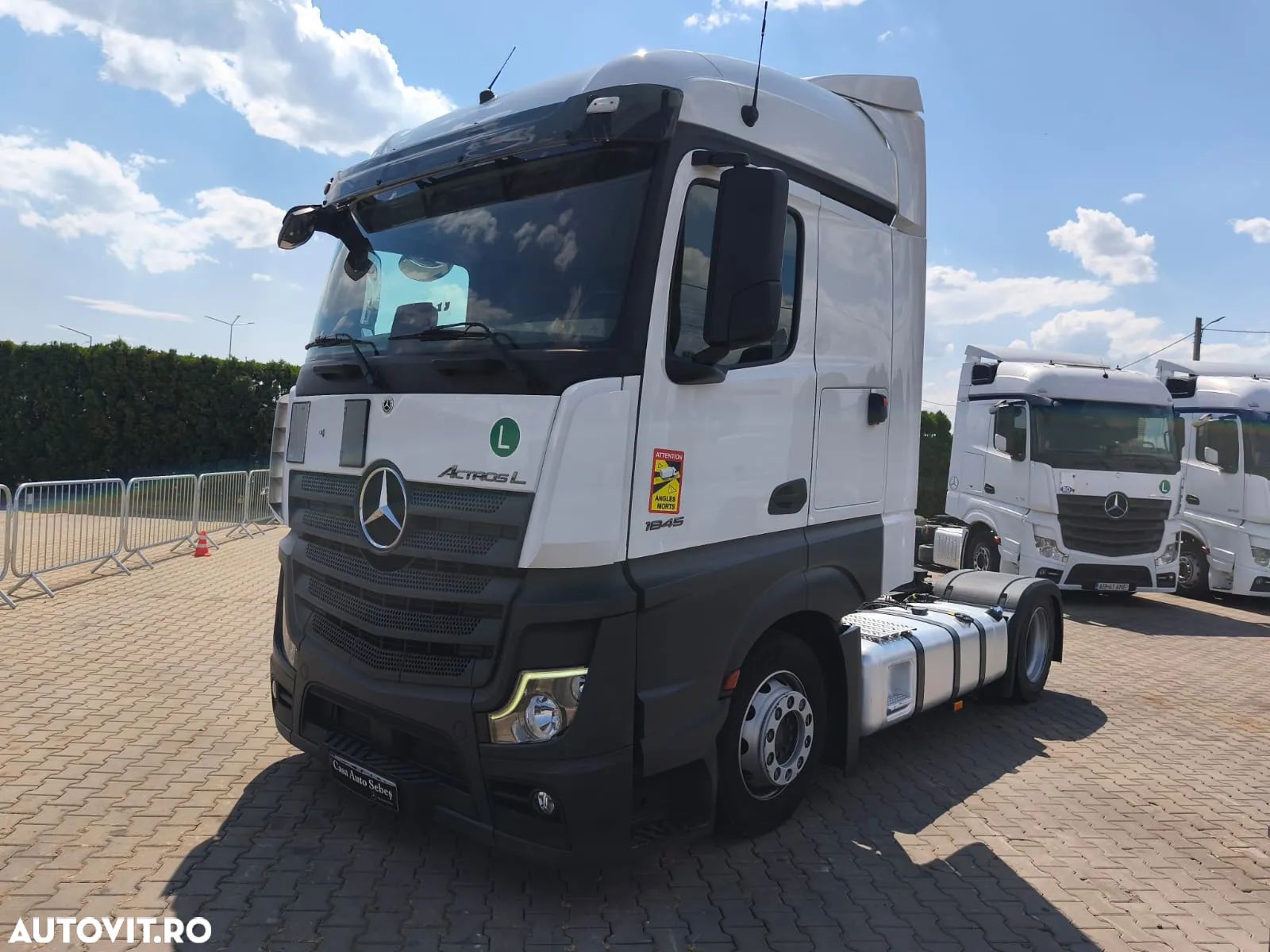 Mercedes-Benz Actros - 1