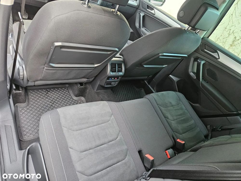 Volkswagen Tiguan - 19
