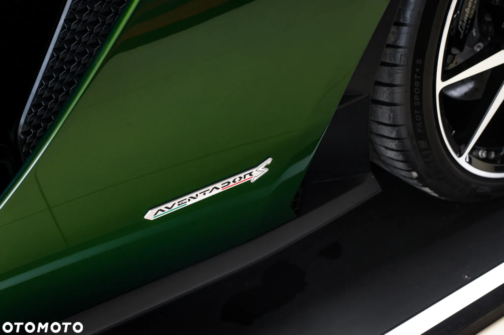 Lamborghini Aventador S - 12