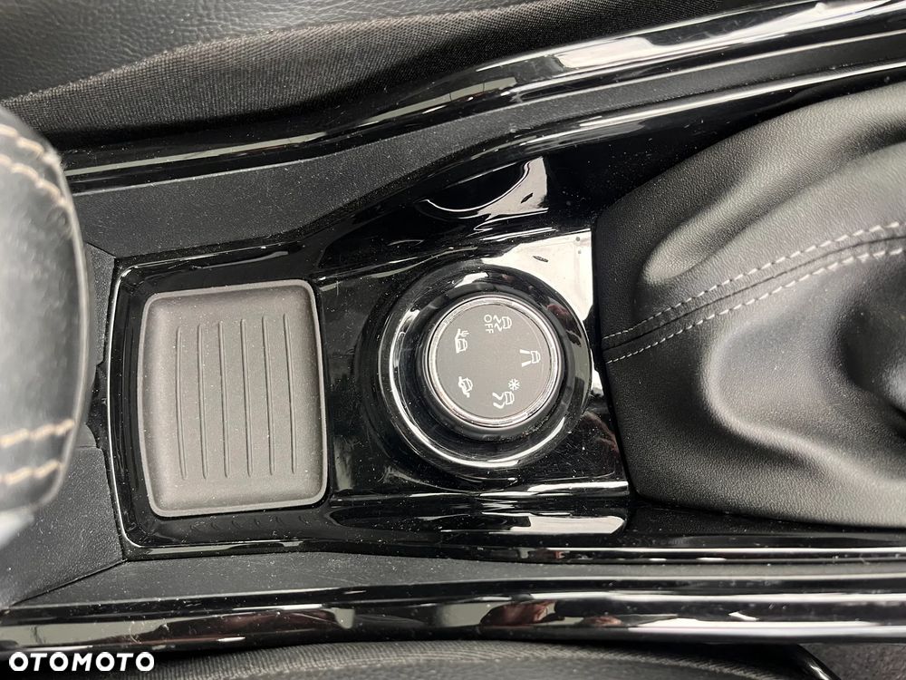 Peugeot 2008 PureTech 130 Stop&Start Allure - 24