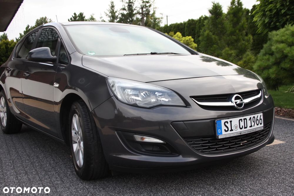 Opel Astra 1.4 Turbo Design Edition - 37