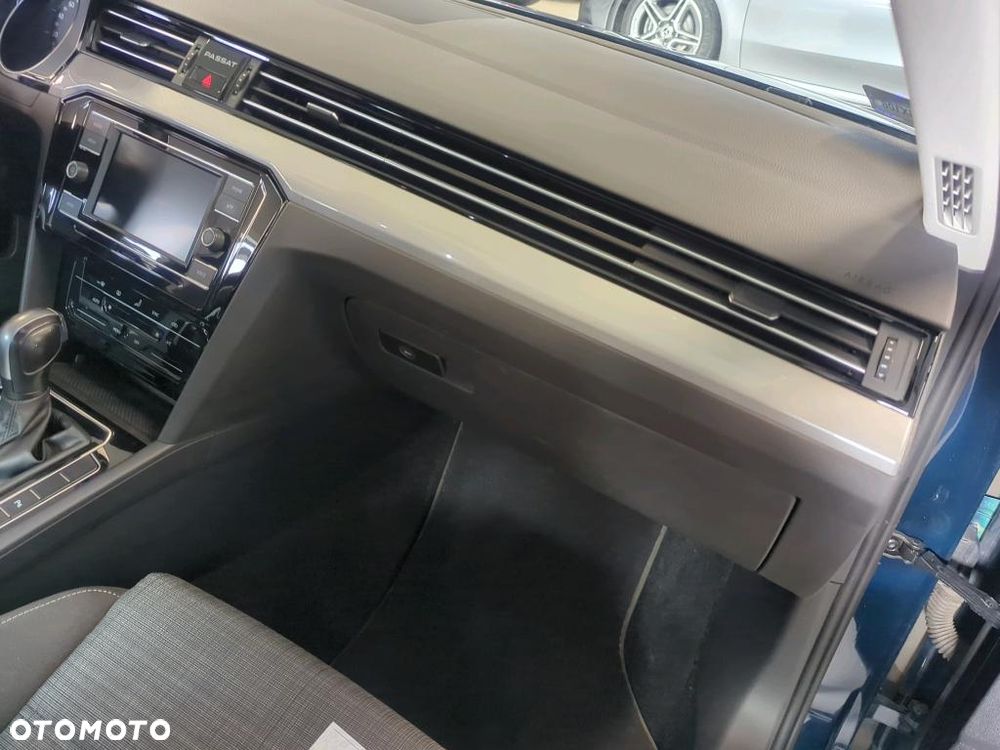 Volkswagen Passat 2.0 TDI EVO Business DSG - 14