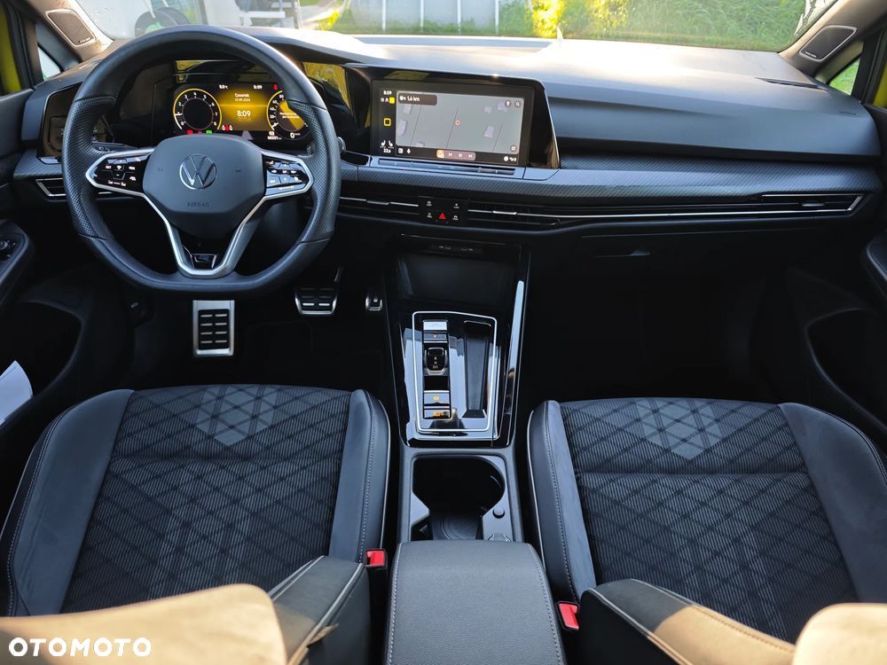 Volkswagen Golf - 26