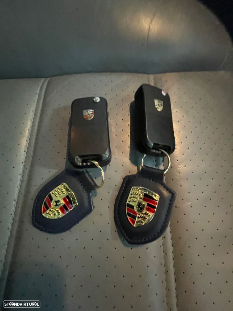Porsche Cayenne Turbo - 40
