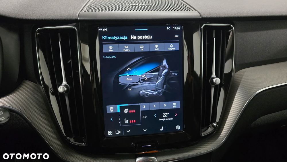 Volvo XC 60 B4 D Plus Dark - 36