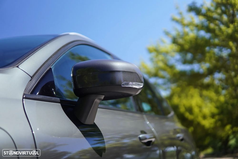 Volvo XC 60 2.0 T8 PHEV Momentum Plus AWD - 12