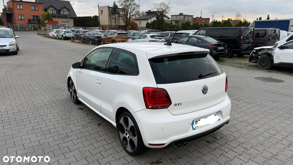 Volkswagen Polo - 5