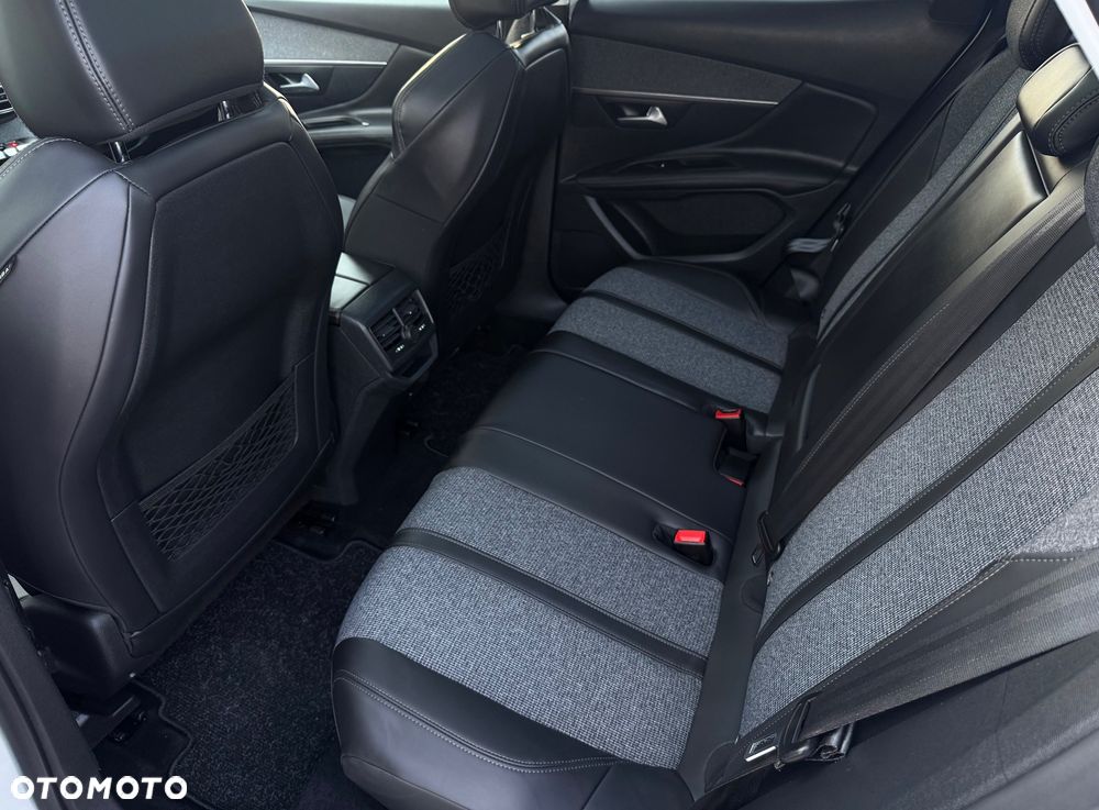 Peugeot 3008 BlueHDi 180 Stop & Start EAT8 Allure - 37