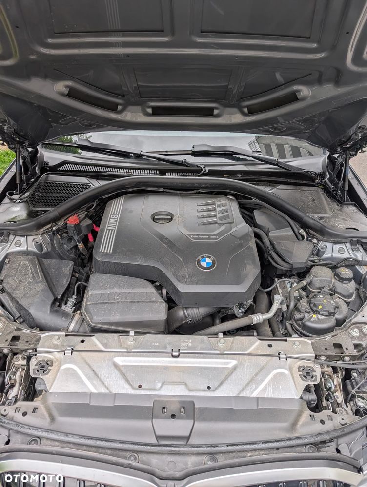 BMW Seria 3 330i xDrive - 11