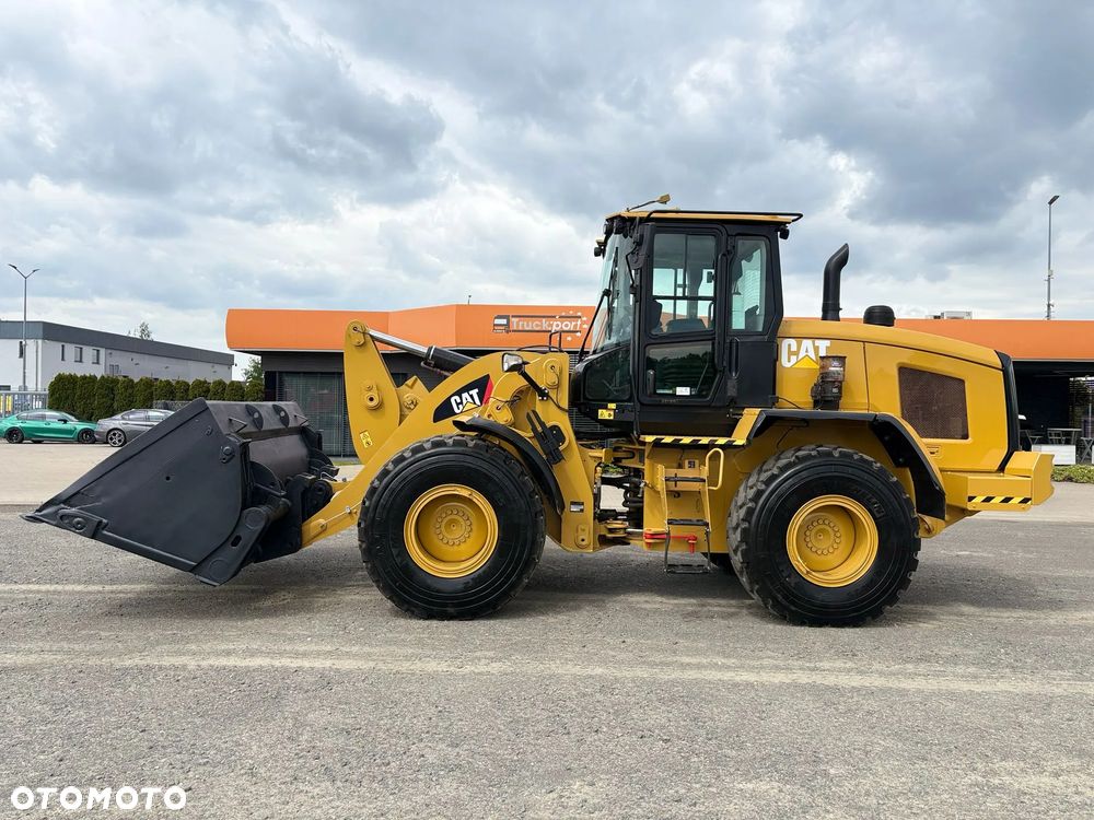 Caterpillar 930M - 8